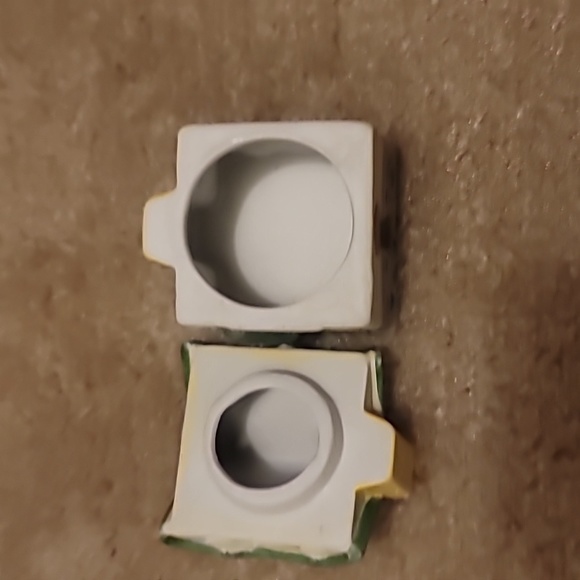 Vintage Porcelain Trinket Box House - Picture 6 of 6